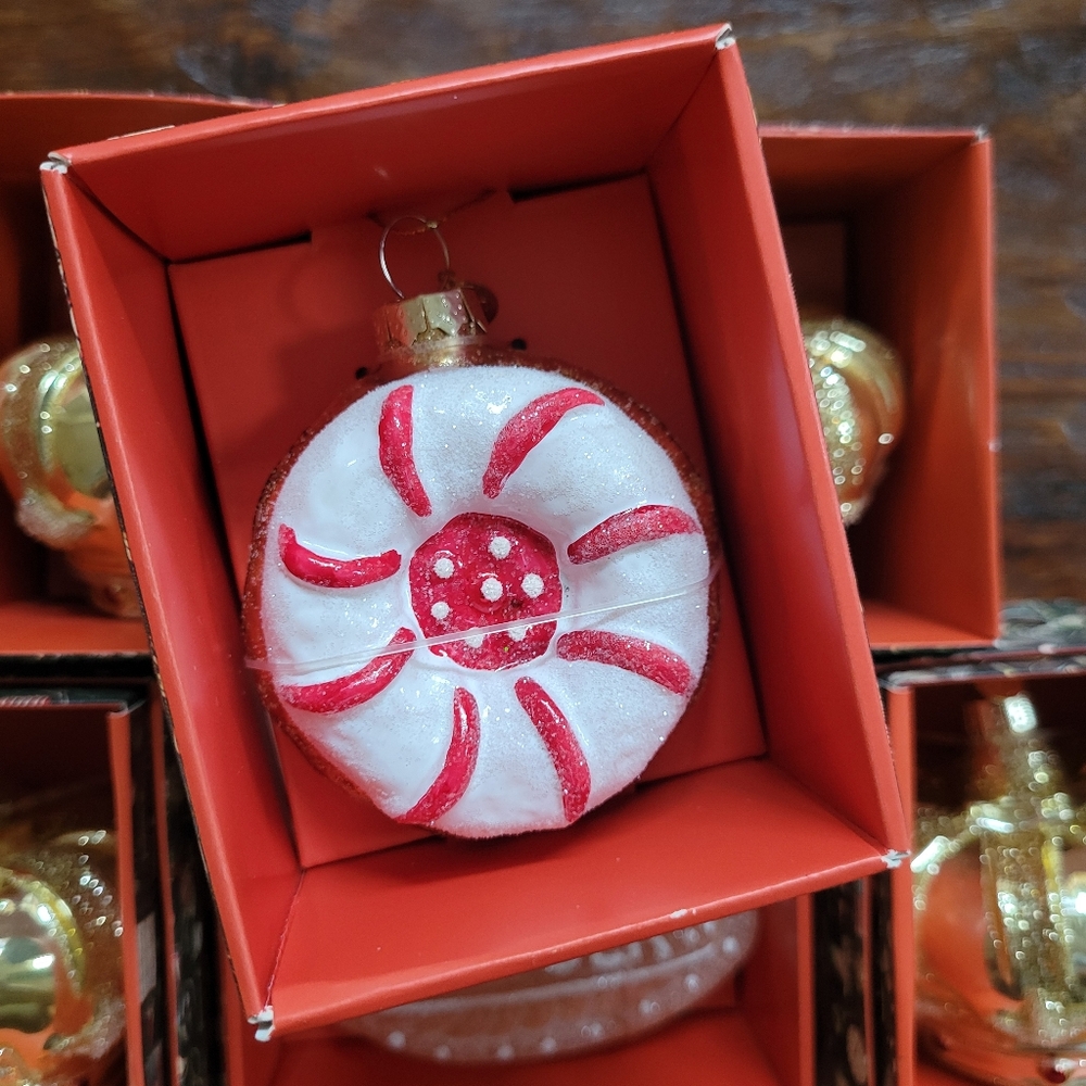 John Derian 2025 Holiday Cookie Ornament ~ Glass ~ Target ~ NIB/NWT ~ Cute! - Picture 2 of 7